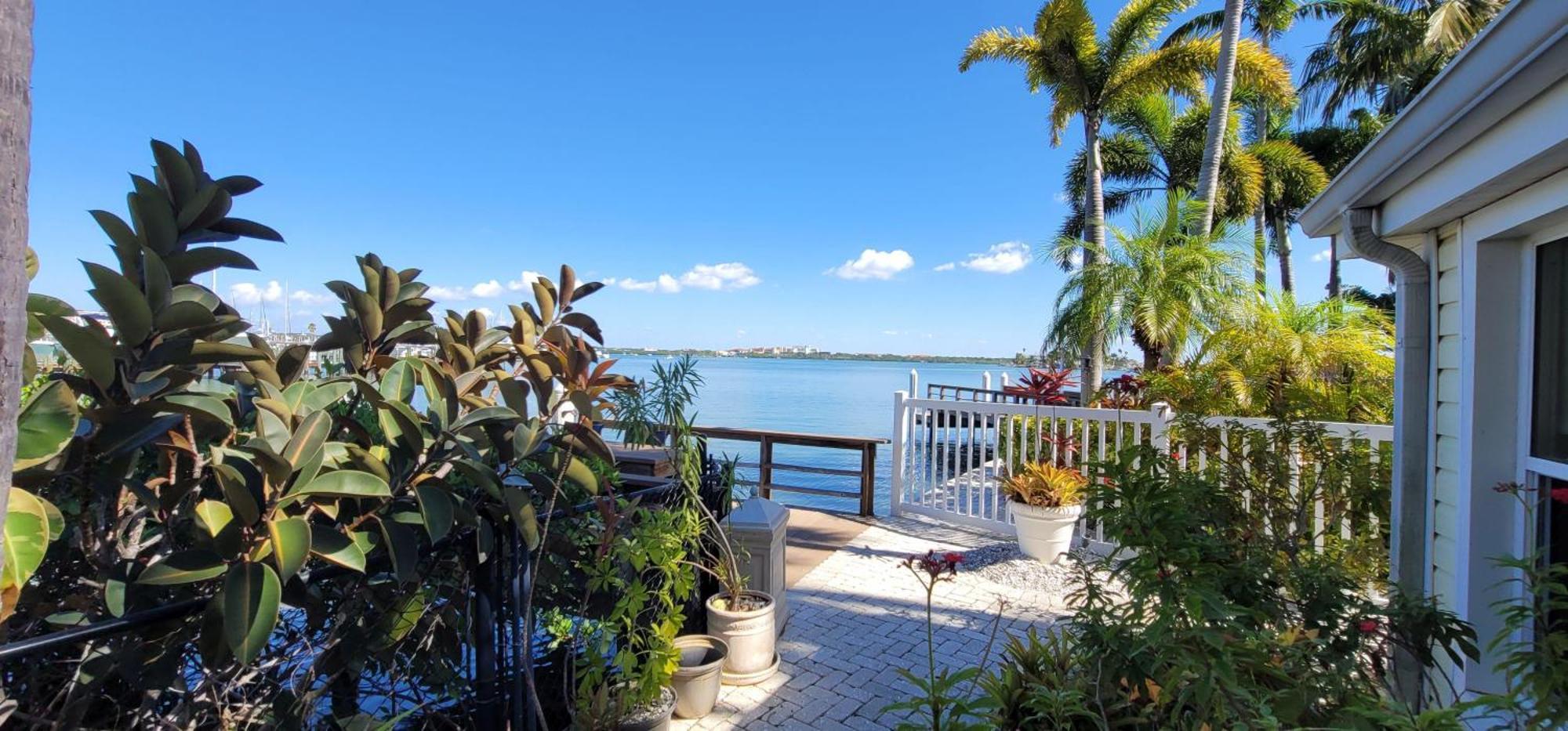 Coconut Paradise St. Pete Beach Buitenkant foto